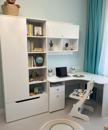 Стол угловой 1160 мм Умка NEW (ручки - дуб) от Династия Kids